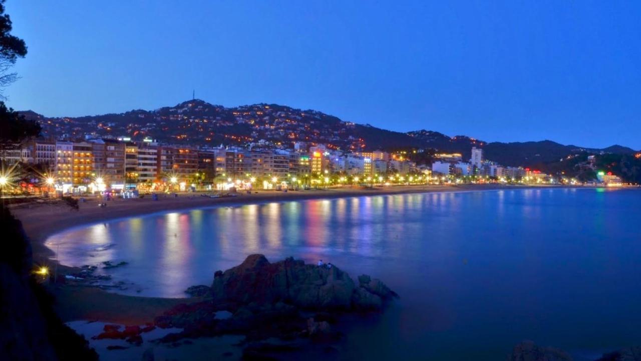 Costacabana - Pilar Villa *